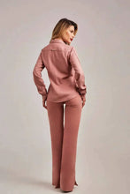 Carregar imagem no visualizador da galeria, CALÇA JEANS MODELADORA WIDE LEG COM FENDA