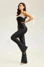 Carregar imagem no visualizador da galeria, CALÇA ULTRA MODELADORA GLAM FLARE
