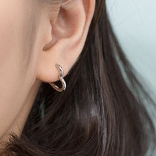 Carregar imagem no visualizador da galeria, Brincos Argola Coração - Prata 925
