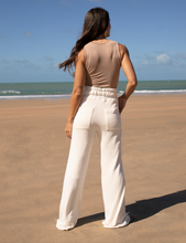 Carregar imagem no visualizador da galeria, CALÇA PANTALONA  - OFF WHITE
